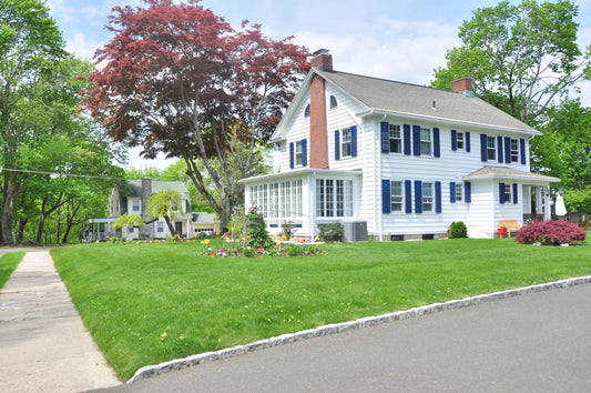 Lawn Care-Grass Lawns - Elm Dirt